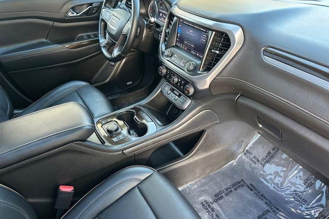 2023 GMC Acadia AWD AT4