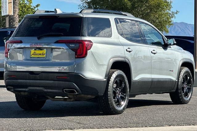 2023 GMC Acadia AWD AT4
