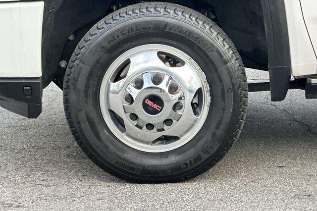 2023 GMC Sierra 3500HD Crew Cab Long Box 4-Wheel Drive Denali