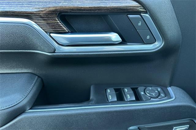 2026 GMC Sierra 1500 Crew Cab Short Box 4-Wheel Drive Elevation 3SB