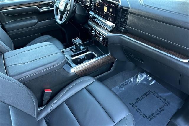 2026 GMC Sierra 1500 Crew Cab Short Box 4-Wheel Drive Elevation 3SB