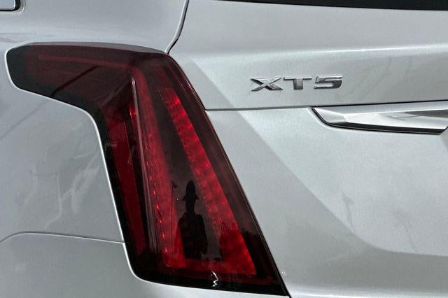 2025 Cadillac XT5 FWD 4dr Luxury