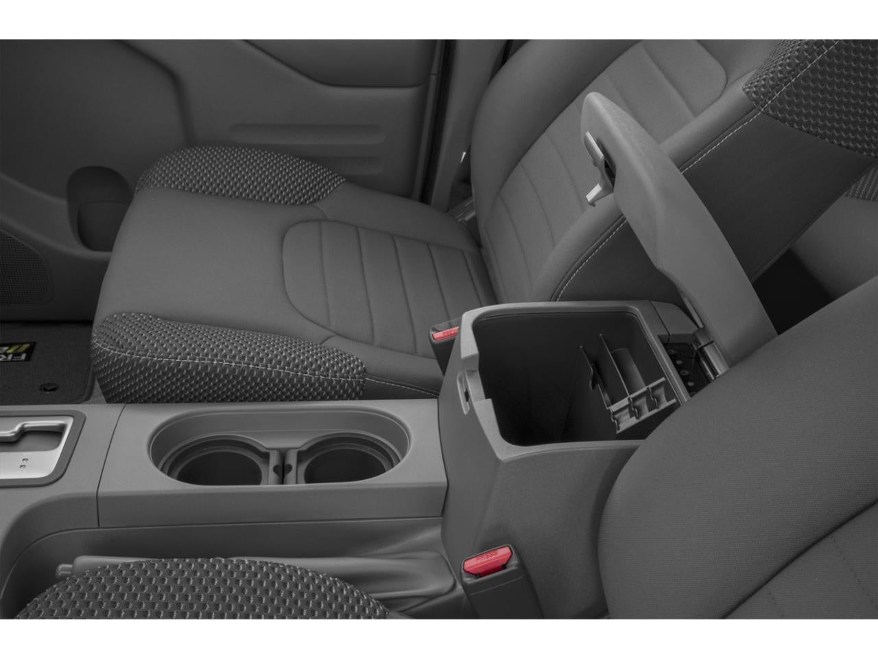 2015 Nissan Frontier 2WD Crew Cab SWB Auto Desert Runner