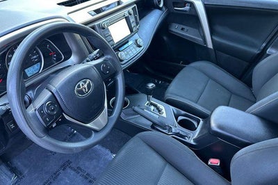 2014 Toyota RAV4 AWD 4dr XLE (Natl)