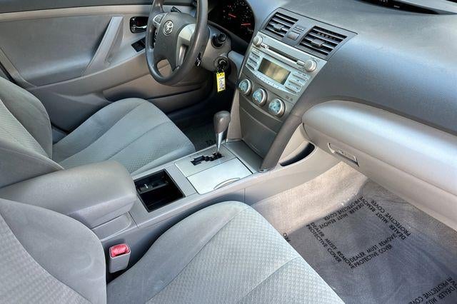 2009 Toyota Camry 4dr Sdn I4 Man SE (Natl)