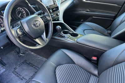 2024 Toyota Camry SE Auto (SE)