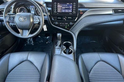 2024 Toyota Camry SE Auto (SE)