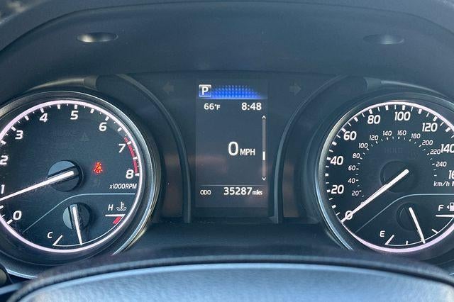 2024 Toyota Camry SE Auto (SE)