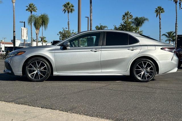 2024 Toyota Camry SE Auto (SE)