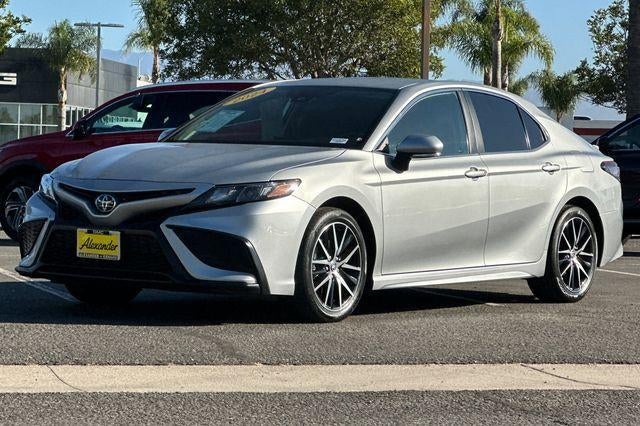 2024 Toyota Camry SE Auto (SE)