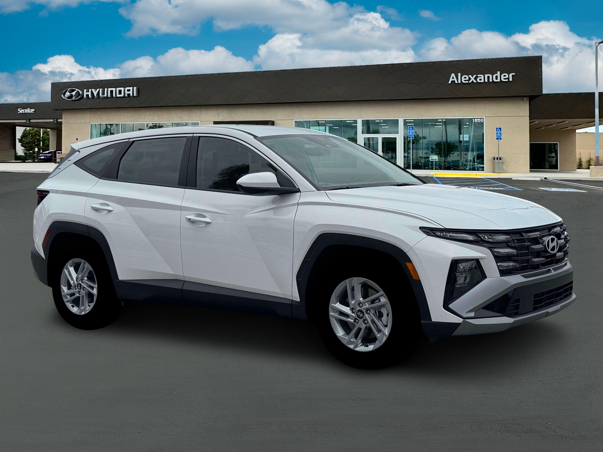 2026 Hyundai TUCSON SE FWD