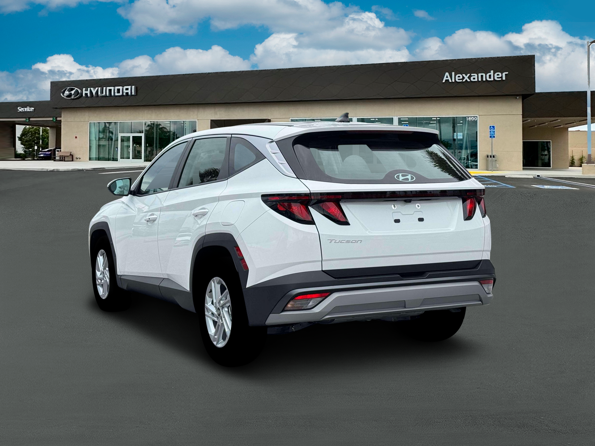 2026 Hyundai TUCSON SE FWD