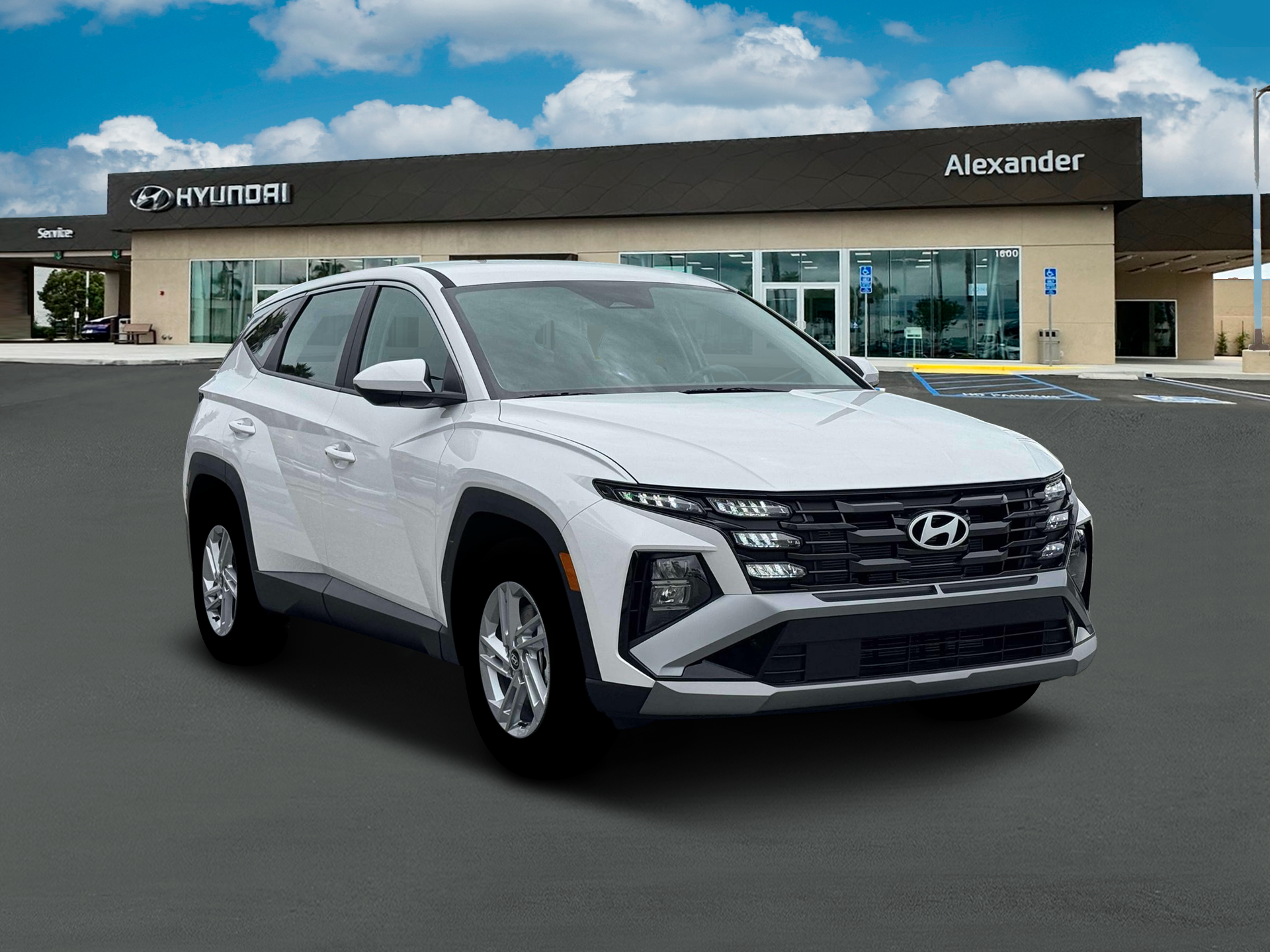 2026 Hyundai TUCSON SE FWD