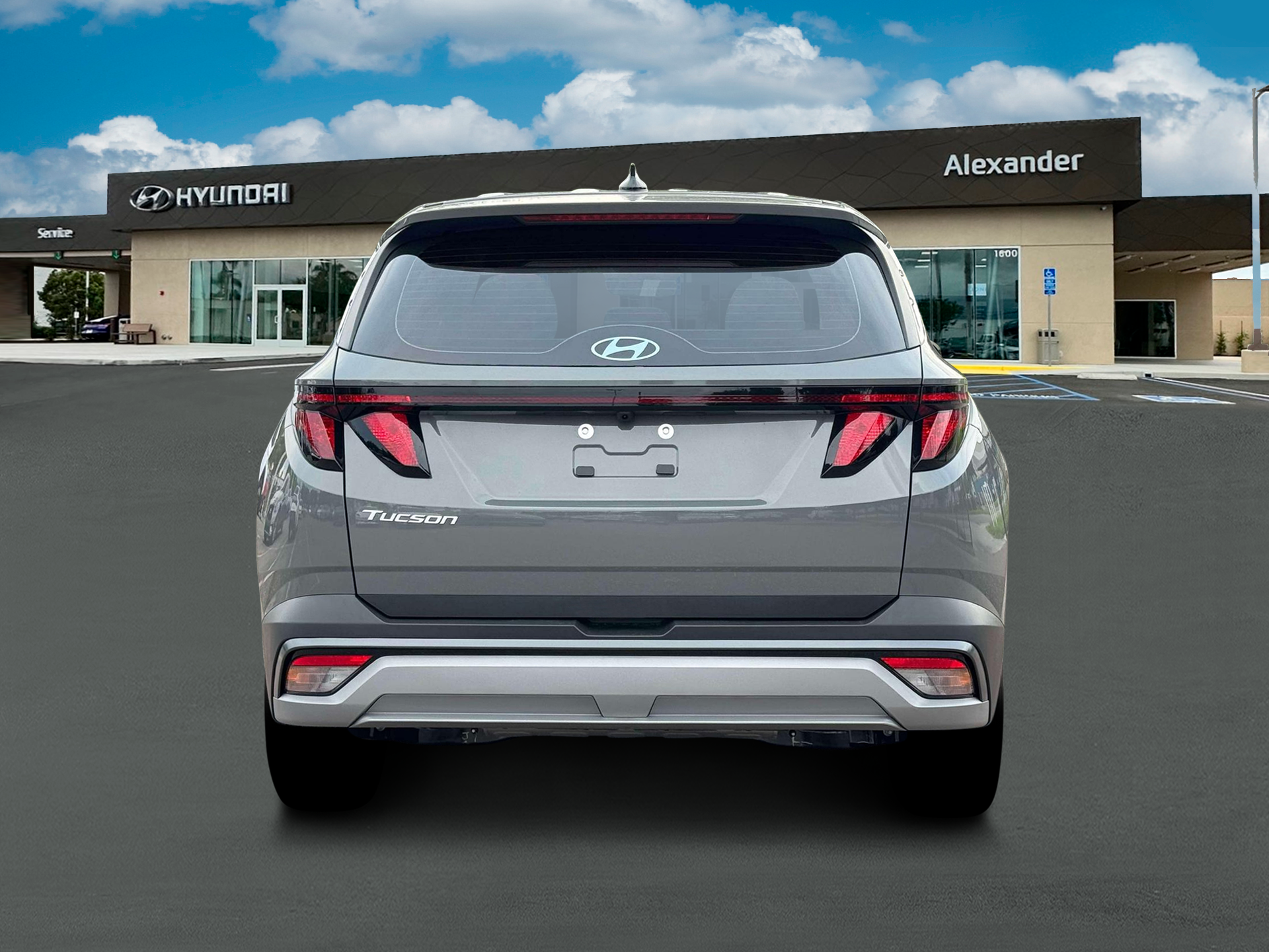 2026 Hyundai TUCSON SE FWD