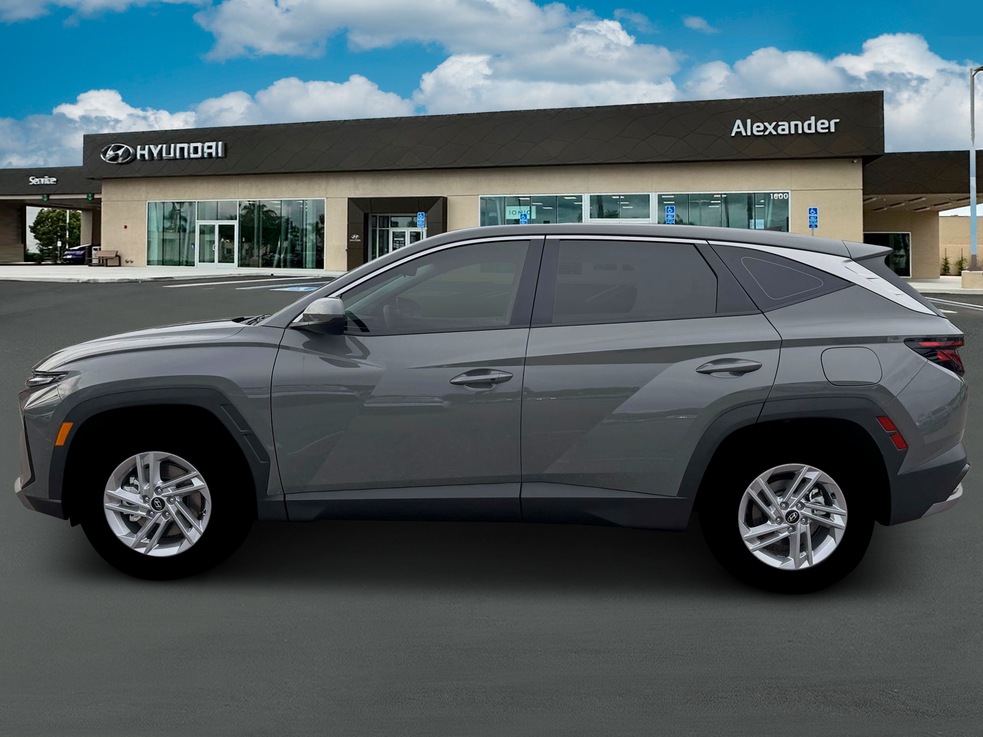 2026 Hyundai TUCSON SE FWD