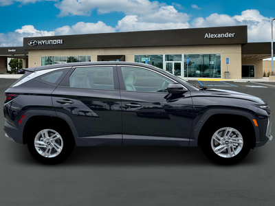 2026 Hyundai TUCSON SE FWD