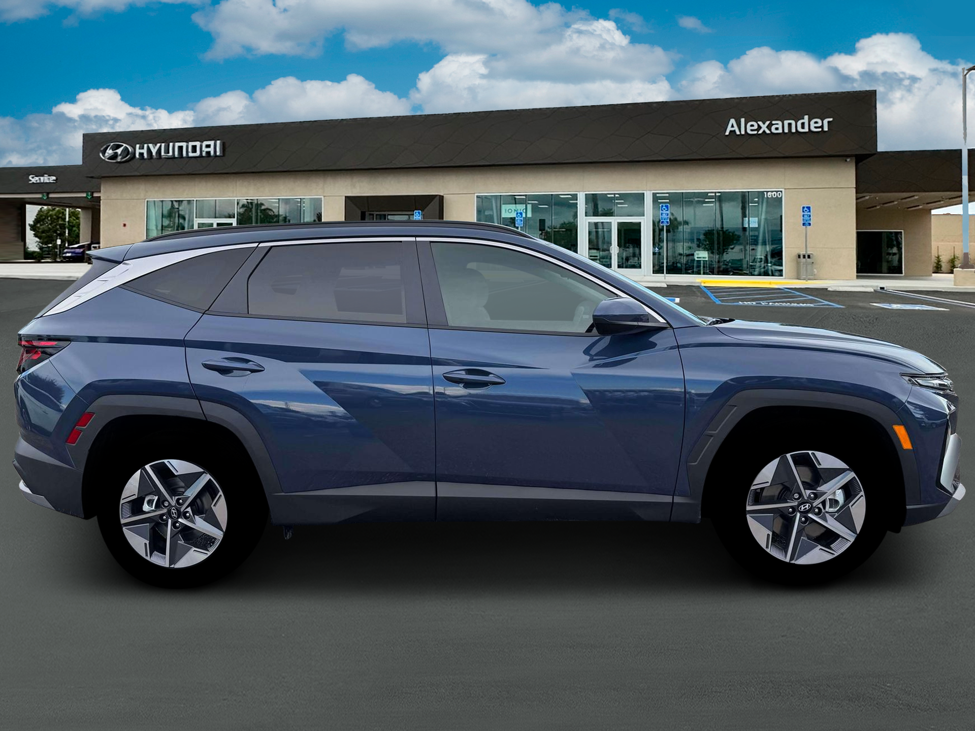 2026 Hyundai TUCSON SEL FWD