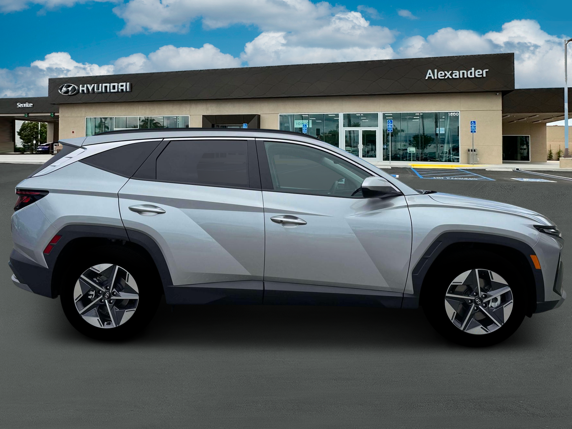 2026 Hyundai TUCSON SEL FWD