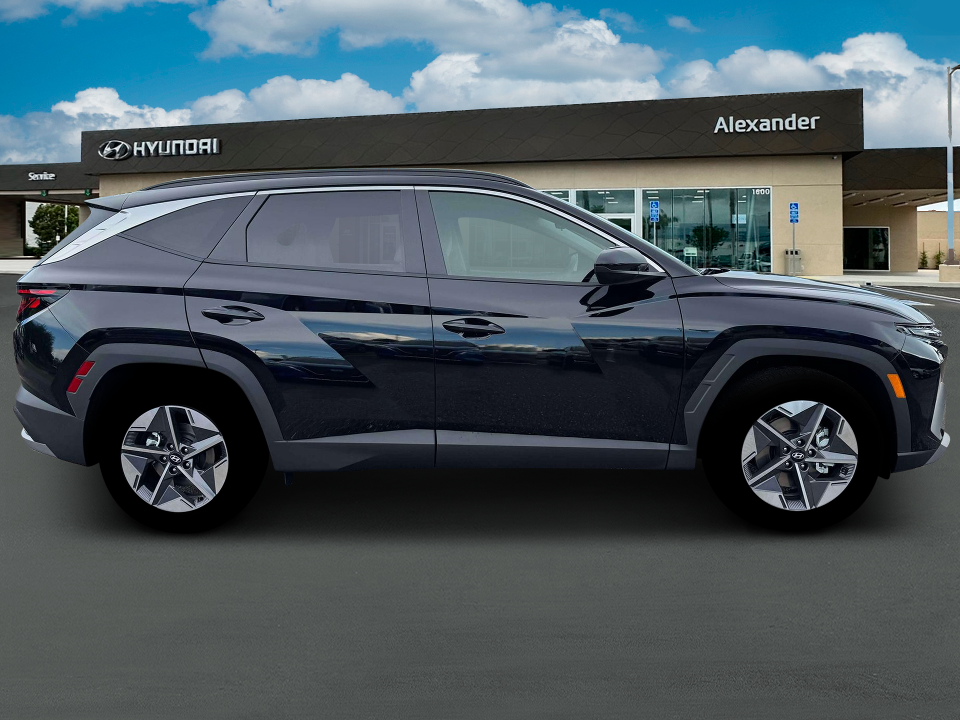 2026 Hyundai TUCSON SEL FWD