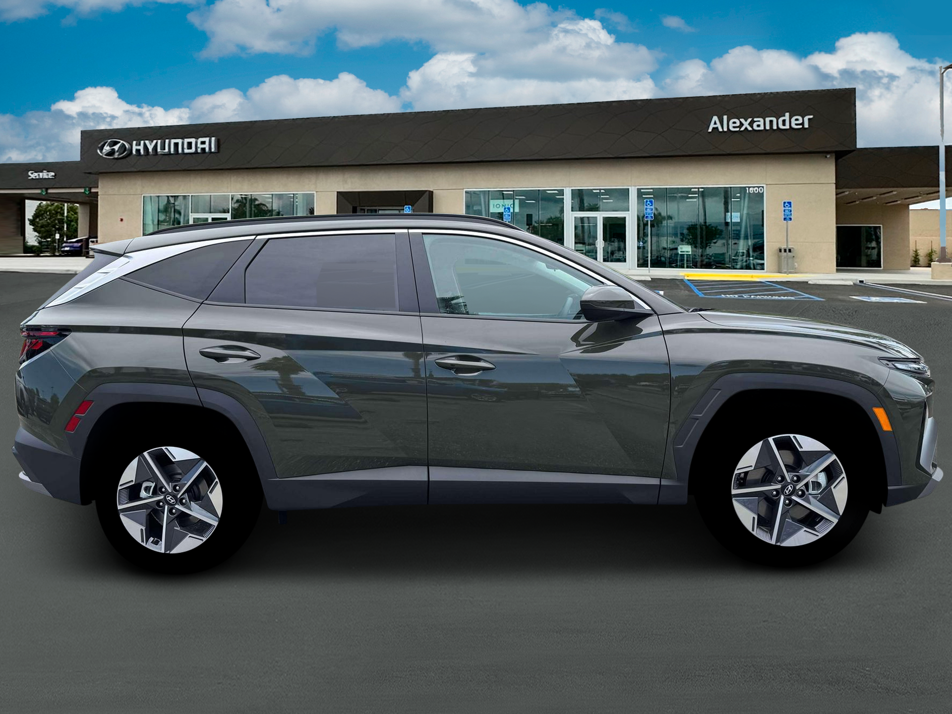 2026 Hyundai TUCSON SEL FWD