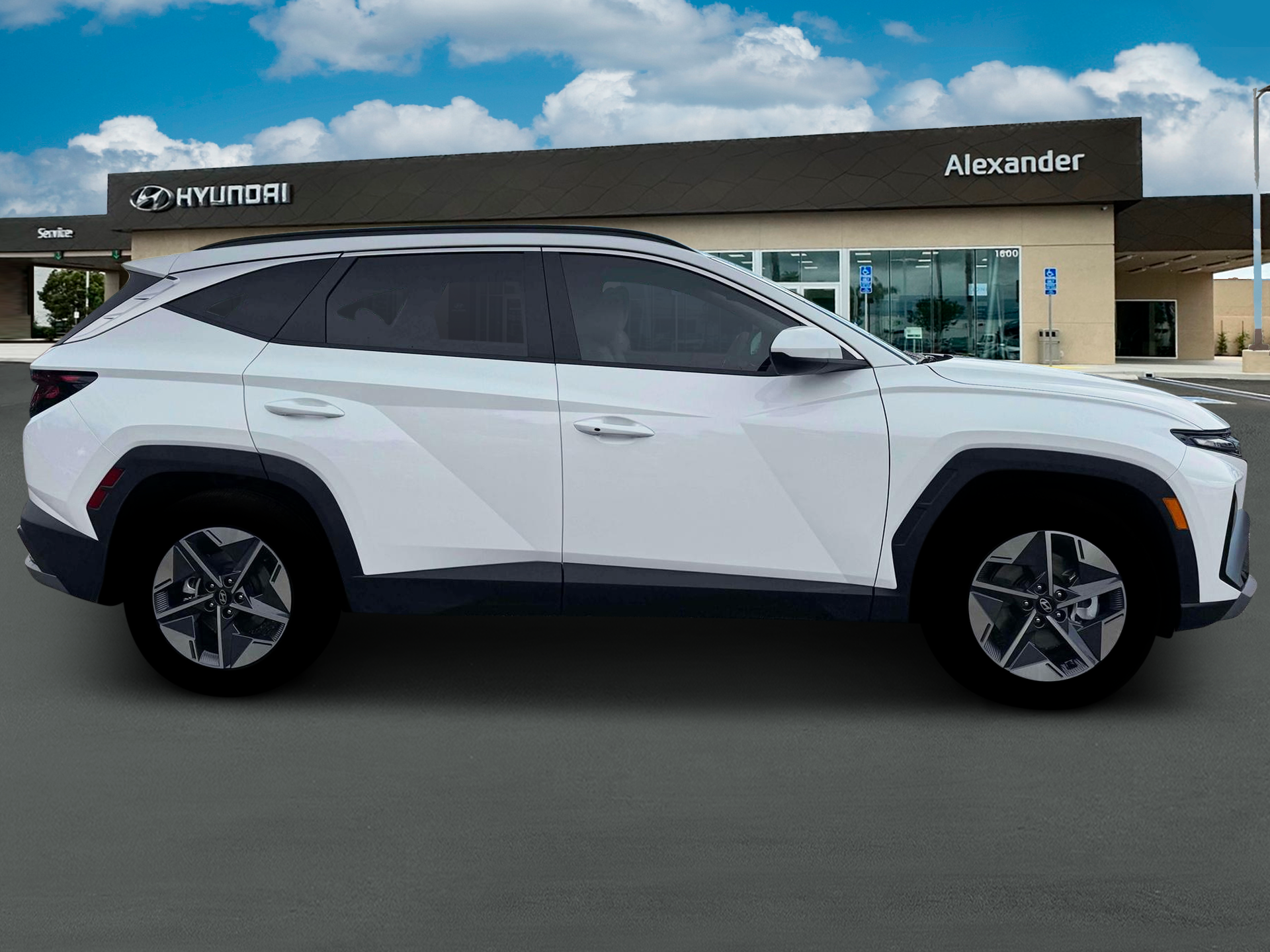2026 Hyundai TUCSON SEL FWD