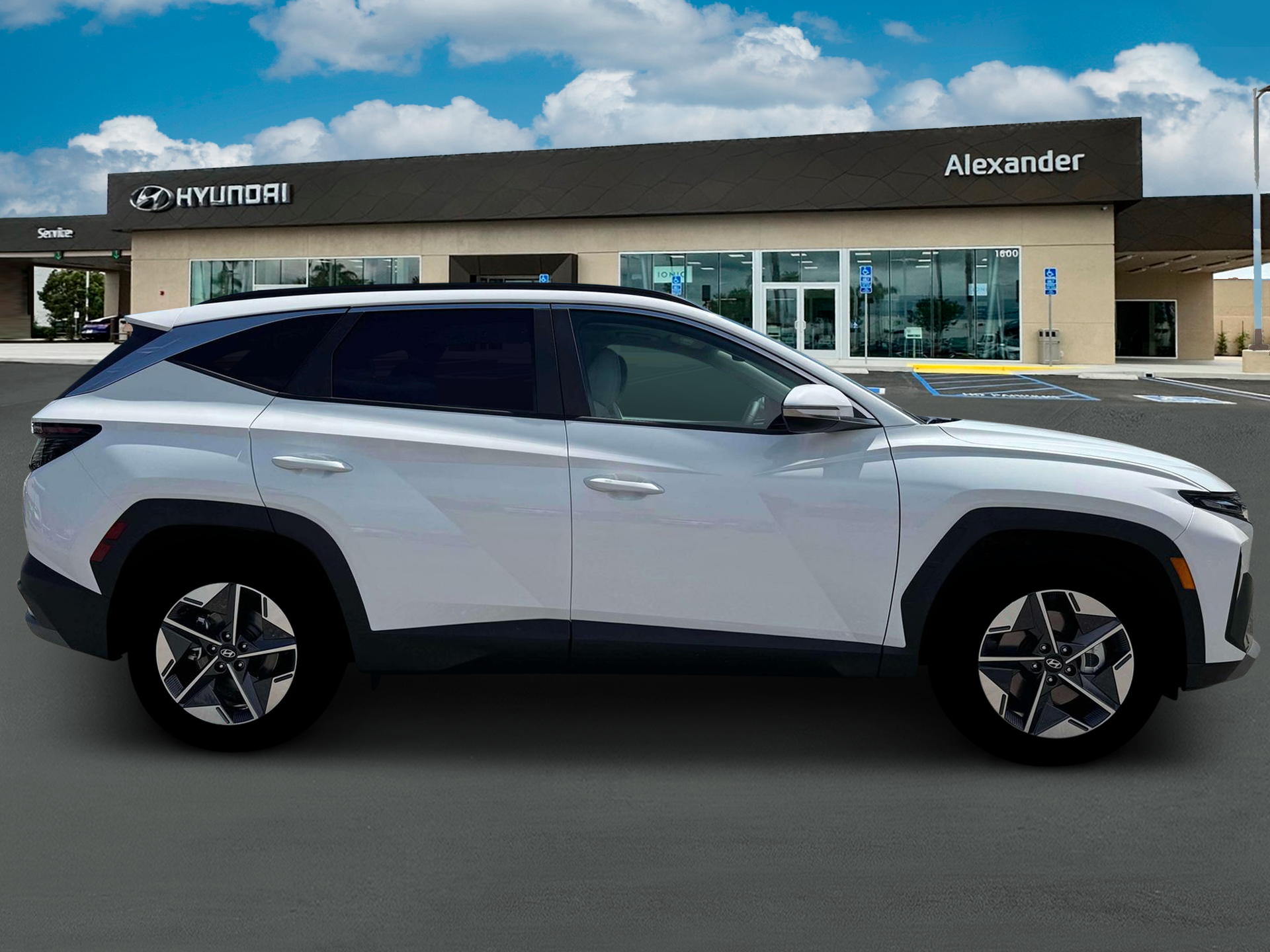 2026 Hyundai TUCSON SEL Premium FWD