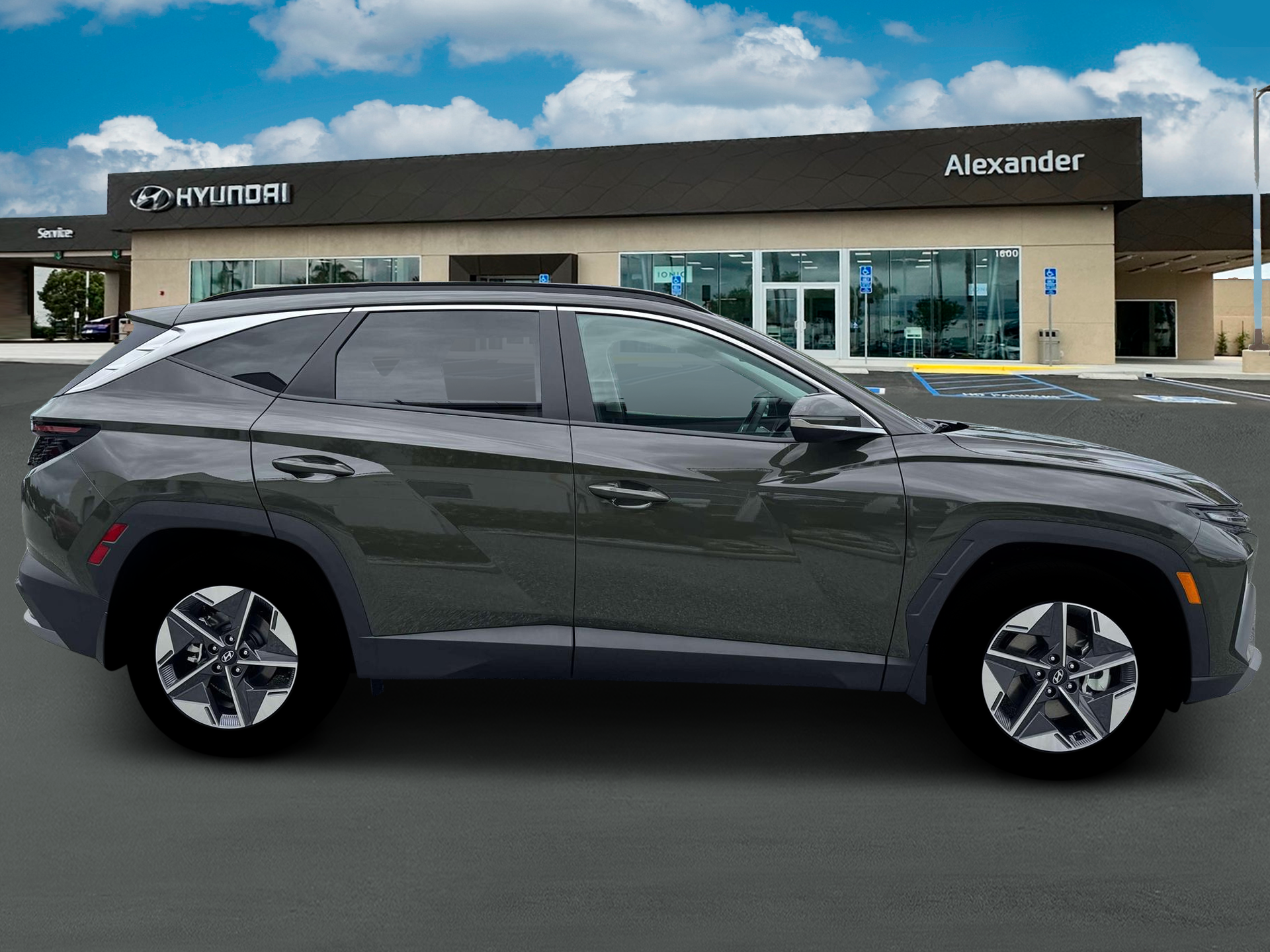 2026 Hyundai TUCSON SEL Premium FWD