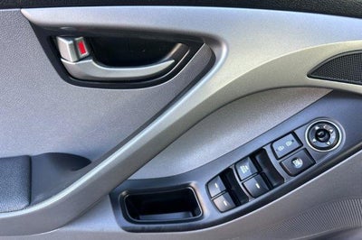 2015 Hyundai ELANTRA 4Dr Sdn Auto SE