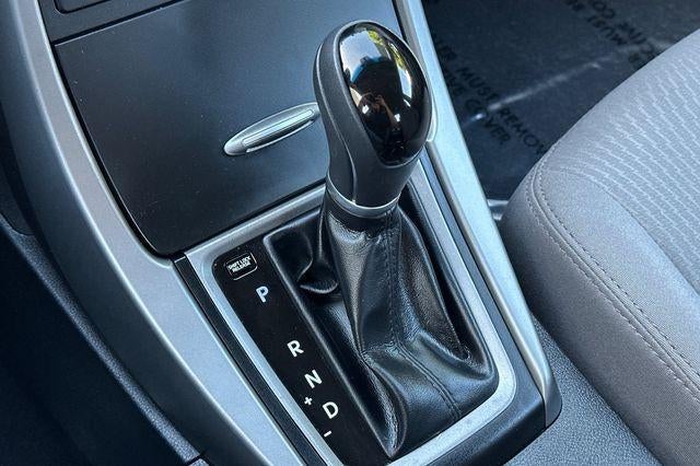 2015 Hyundai ELANTRA 4Dr Sdn Auto SE
