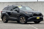 2023 Toyota Highlander Hybrid Bronze Edition AWD (Natl)