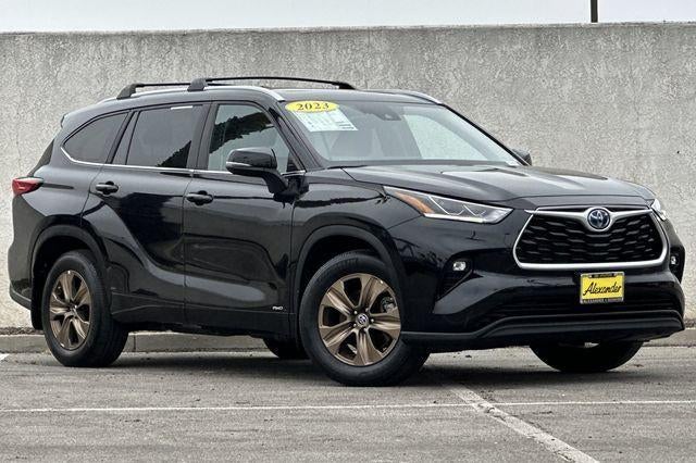 2023 Toyota Highlander Hybrid Bronze Edition AWD (Natl)