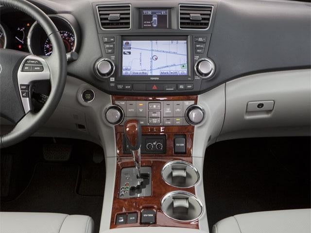2013 Toyota Highlander FWD 4dr V6 Plus (Natl)