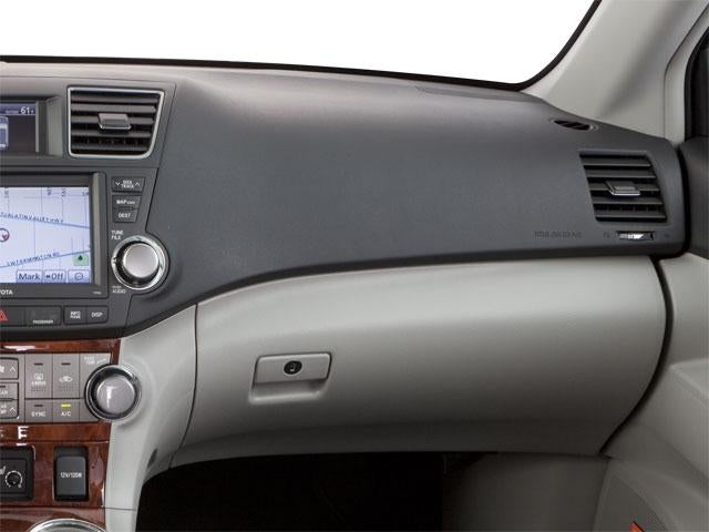 2013 Toyota Highlander FWD 4dr V6 Plus (Natl)