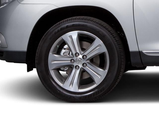 2013 Toyota Highlander FWD 4dr V6 Plus (Natl)