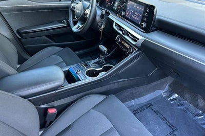 2022 Kia K5 LX Auto FWD