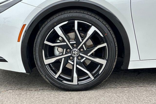 2023 Toyota Prius Prime XSE (Natl)