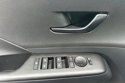 2026 Hyundai KONA SE FWD