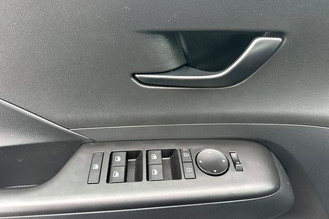 2026 Hyundai KONA SE FWD