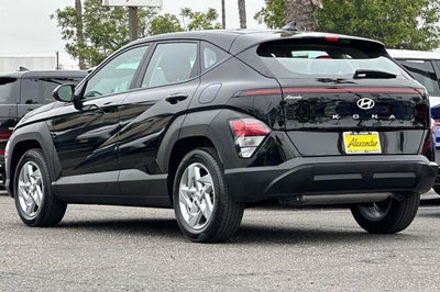 2026 Hyundai KONA SE FWD
