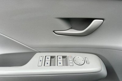 2024 Hyundai KONA SE FWD