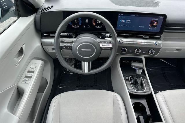 2024 Hyundai KONA SE FWD
