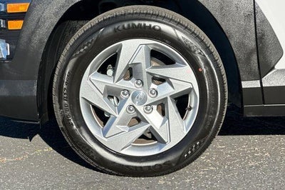 2026 Hyundai KONA SE FWD