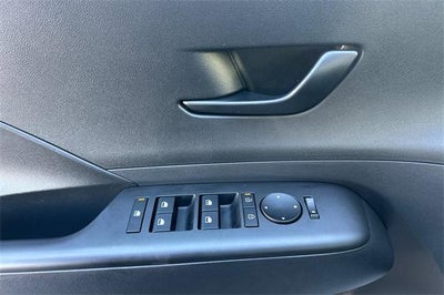 2026 Hyundai KONA SE FWD