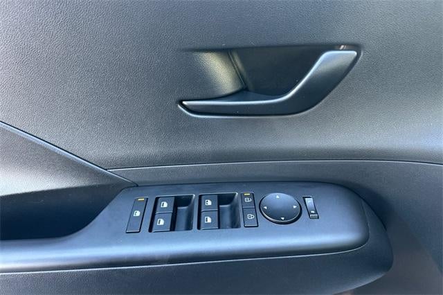 2026 Hyundai KONA SE FWD