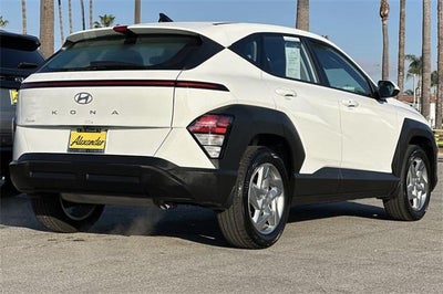 2026 Hyundai KONA SE FWD