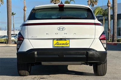 2026 Hyundai KONA SE FWD