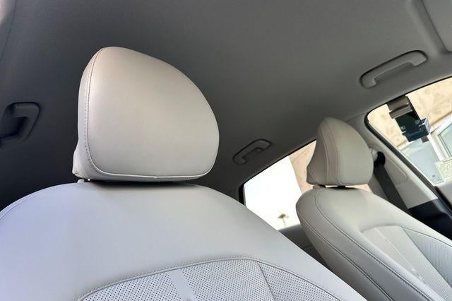 2026 Hyundai KONA SEL Premium FWD *Ltd Avail*