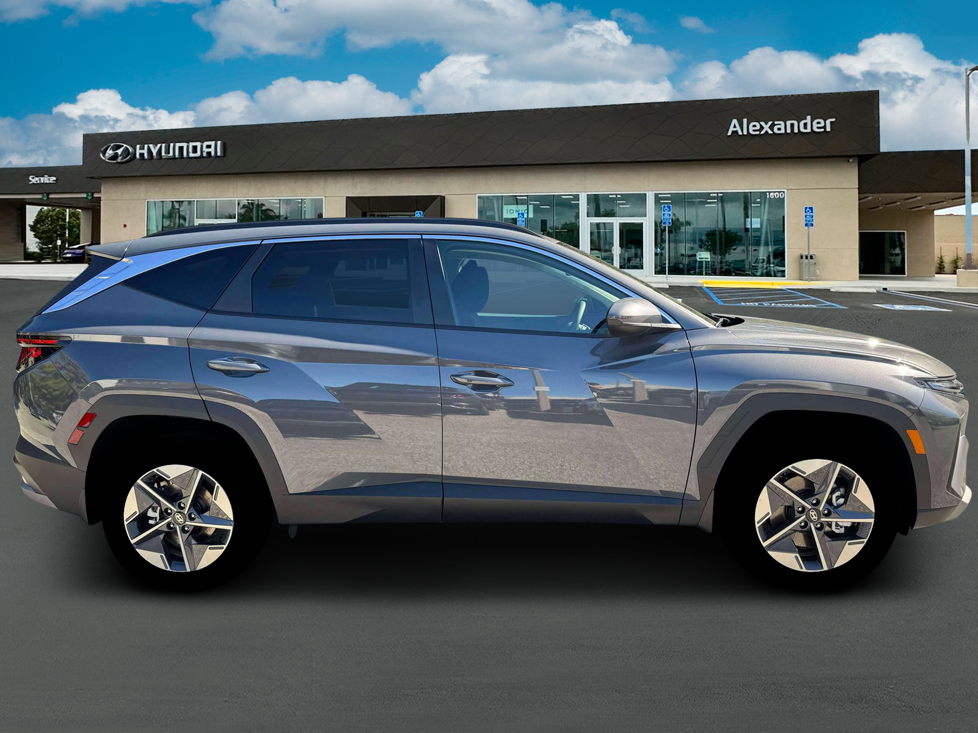 2026 Hyundai TUCSON HYBRID SEL AWD