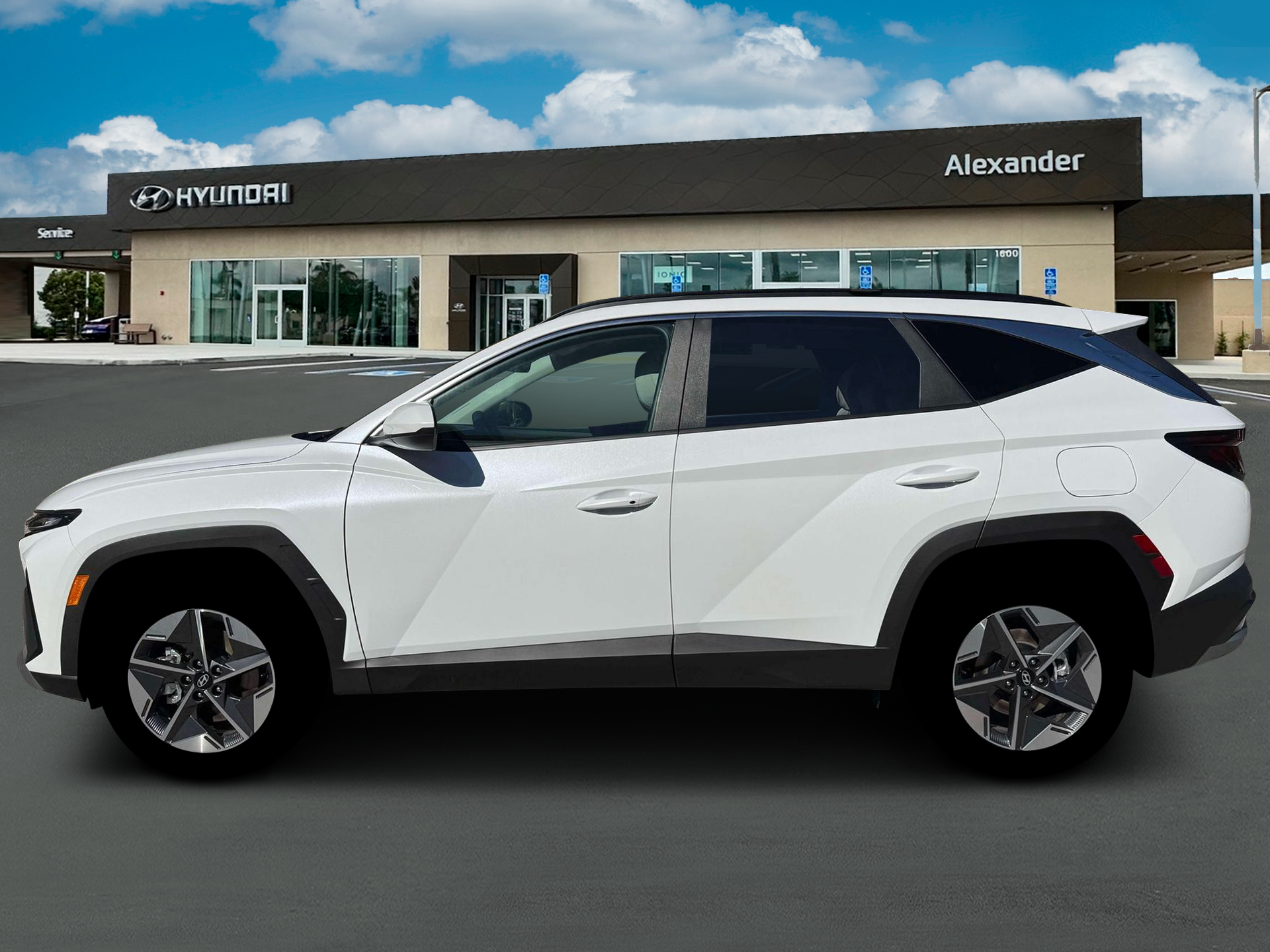 2026 Hyundai TUCSON HYBRID SEL AWD