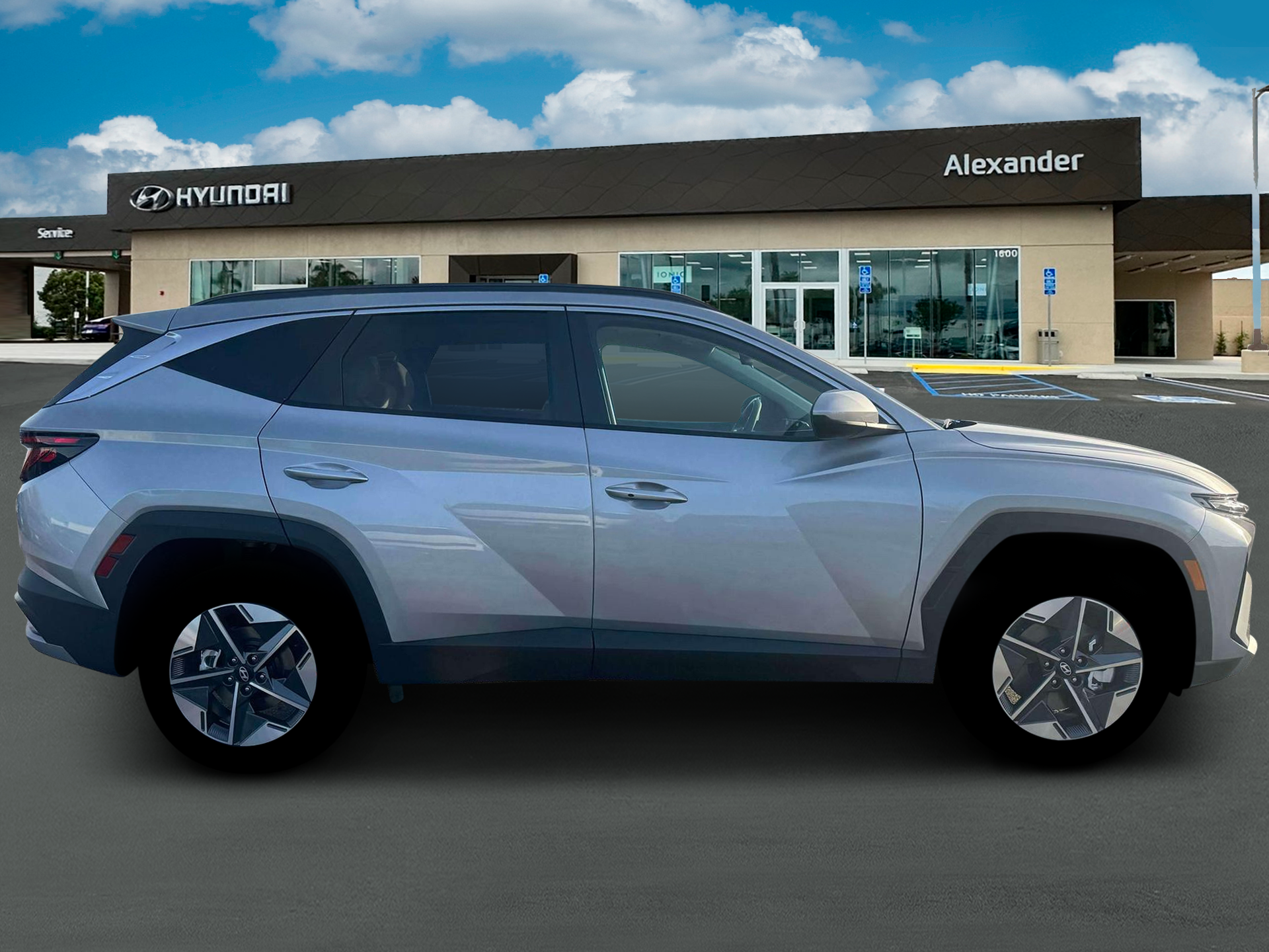 2026 Hyundai TUCSON HYBRID SEL AWD